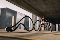 世界杯球迷观赛现场 - 身穿各队球衣的球迷在体育场外观赛